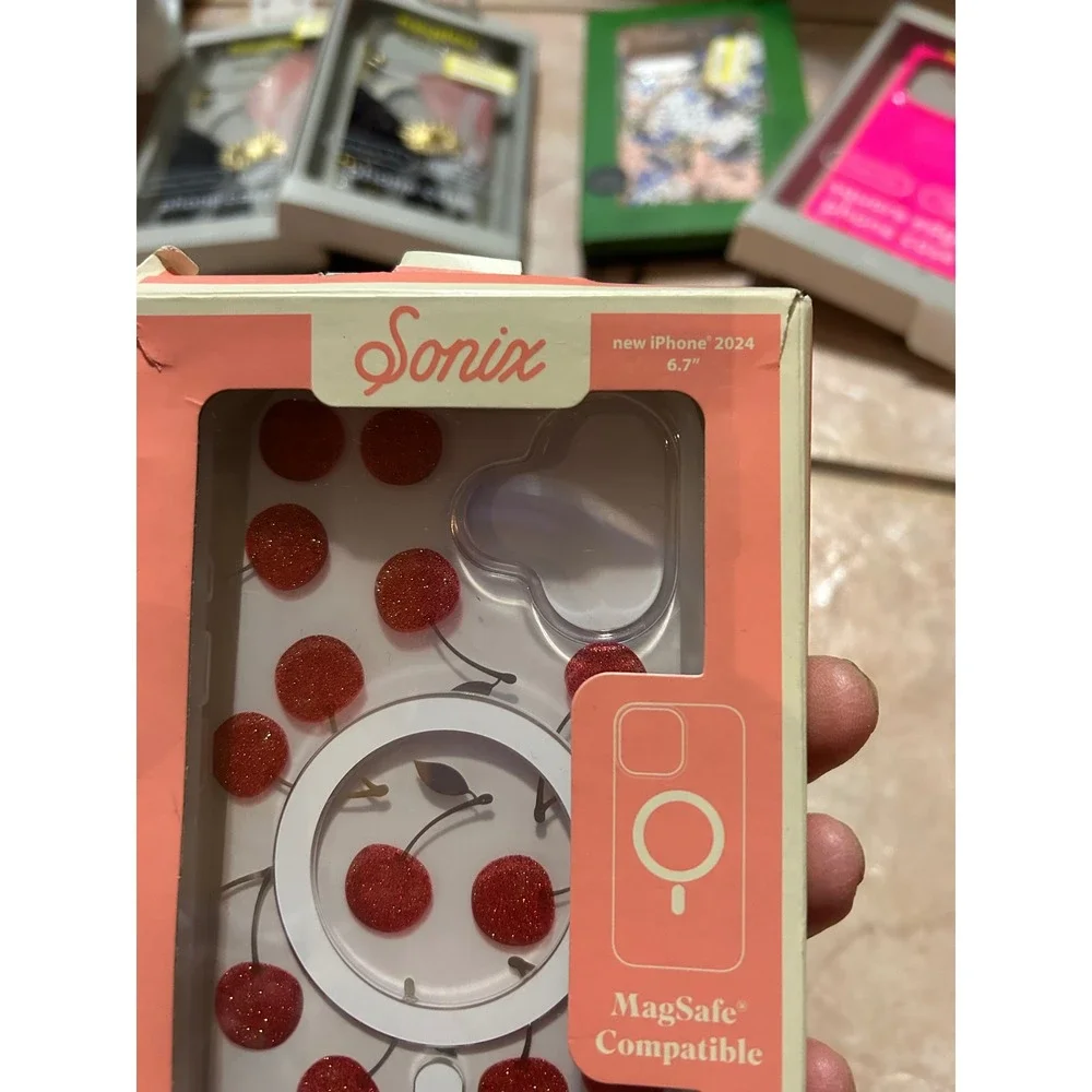 Sonix iPhone 16 Plus Cherry‎ Glitter MagSafe Case